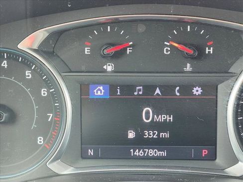 Used 2022 Chevrolet Traverse LT FWD image 11