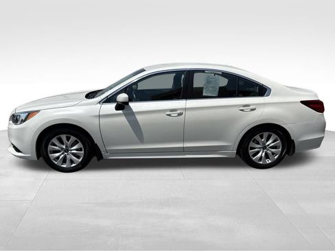 Used 2015 Subaru Legacy 2.5i Premium AWD/4WD image 2