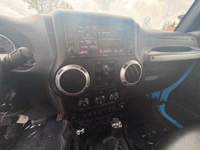 Used 2017 Jeep Wrangler Unlimited Sahara w/ Quick Order Package 24E Chief AWD/4WD image 21