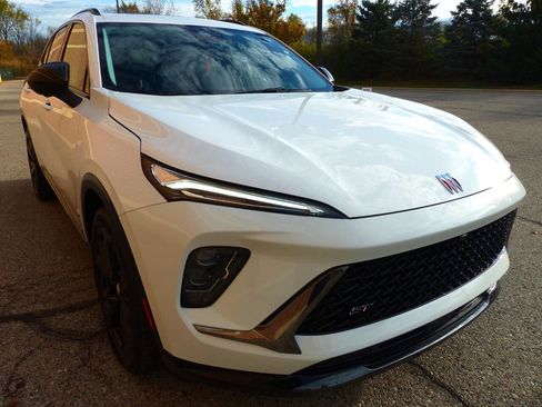 Used 2024 Buick Envision Sport Touring image 11