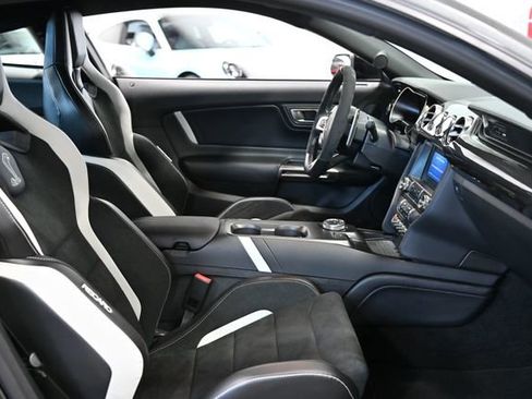 Used 2020 Ford Mustang Shelby GT500 w/ Carbon Fibre Track Pack image 32