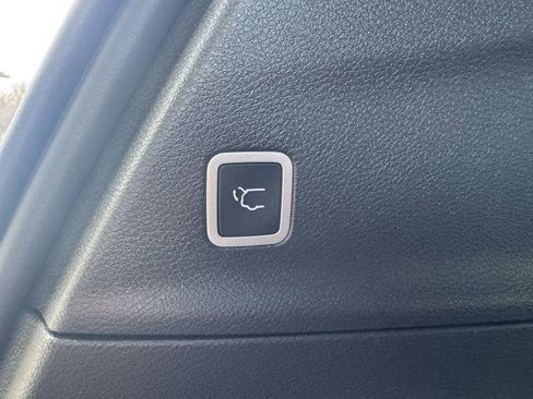 New 2026 Chrysler Pacifica Select image 6