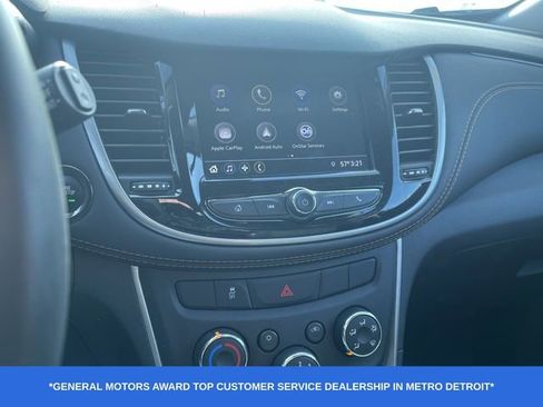 Used 2022 Chevrolet Trax LT w/ LT Convenience Package image 14