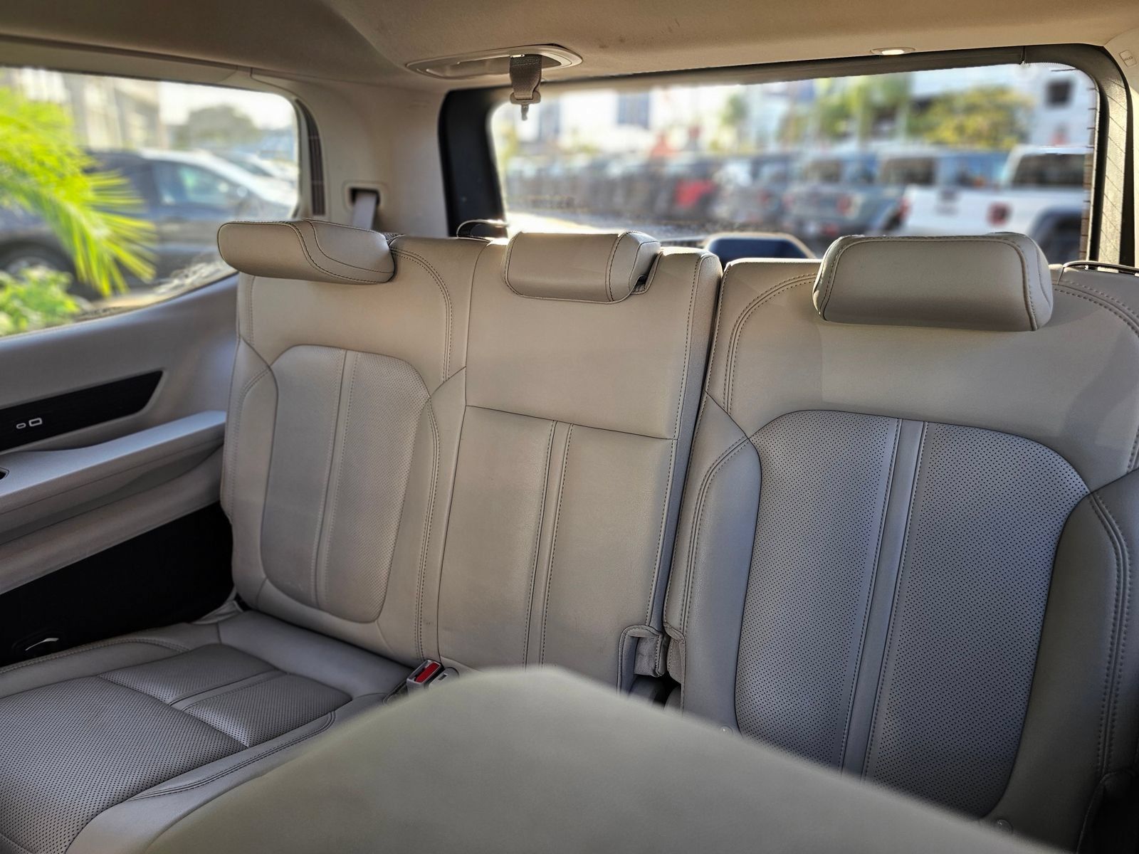 Used 2024 Jeep Wagoneer Series II AWD/4WD image 24