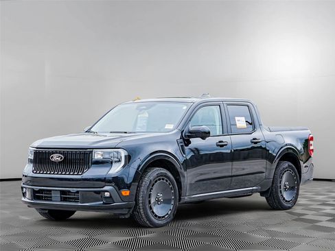 Used 2025 Ford Maverick Lobo AWD/4WD image 9