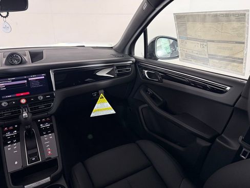 New 2025 Porsche Macan image 23