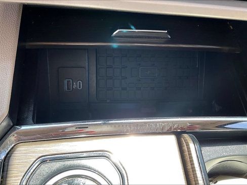 Used 2022 Ford Expedition Limited RWD image 36