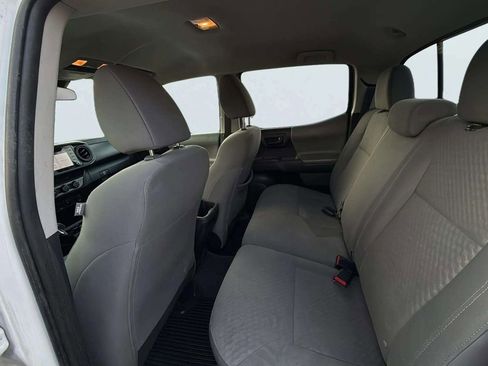 Used 2020 Toyota Tacoma SR image 15