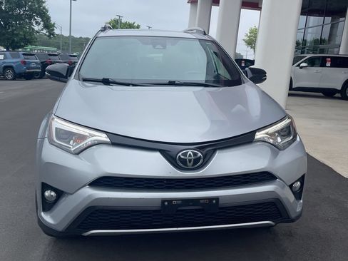 Used 2017 Toyota RAV4 SE AWD/4WD image 1