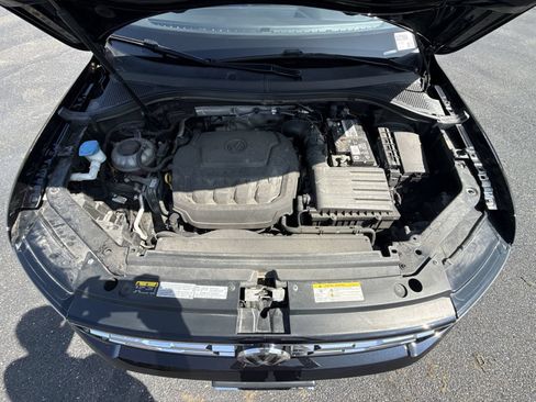 Used 2021 Volkswagen Tiguan SE w/ Panoramic Sunroof Package AWD/4WD image 27