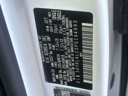 Certified 2023 Kia Sorento S FWD image 29