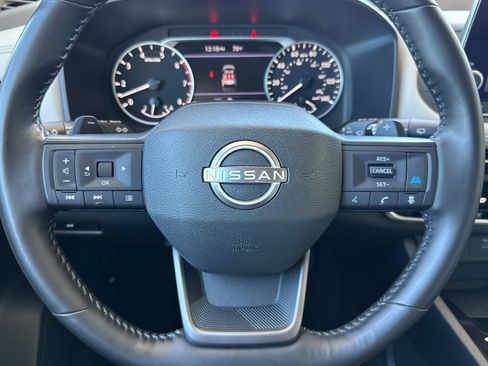 Used 2025 Nissan Rogue SV AWD/4WD image 11