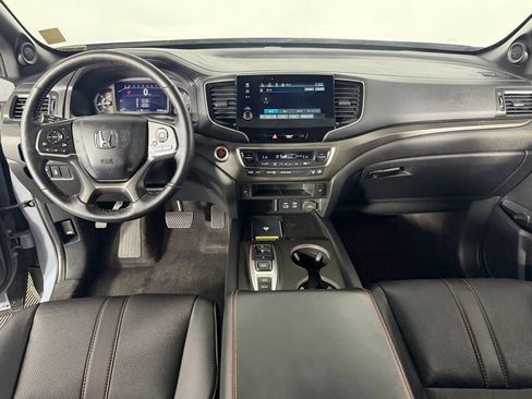 Used 2024 Honda Passport TrailSport image 12