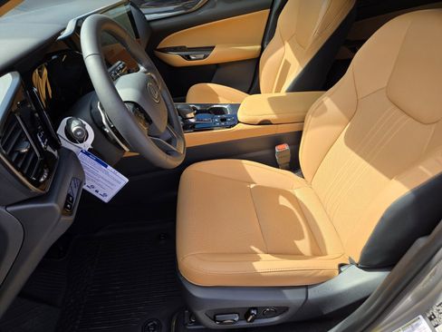 New 2026 Lexus NX 350h AWD w/ Premium Package image 6