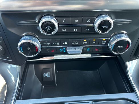 Certified 2022 Ford F150 Lariat AWD/4WD image 28