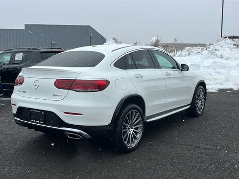 Used 2020 Mercedes-Benz GLC 300 4MATIC Coupe image 4