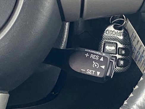 Used 2007 Toyota FJ Cruiser 4WD image 11