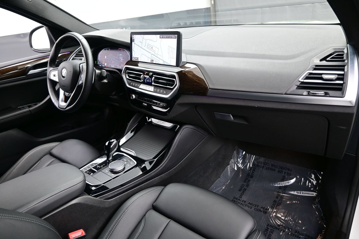 Used 2025 BMW X4 xDrive30i AWD/4WD image 15