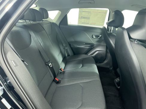 New 2025 Kia K4 LXS image 29