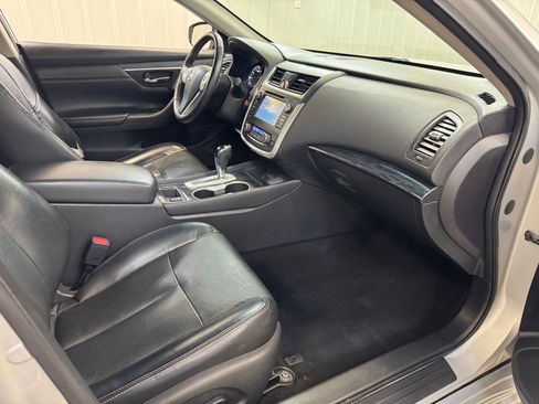 Used 2016 Nissan Altima 2.5 SL w/ 2.5 Technology w/LED Package image 26