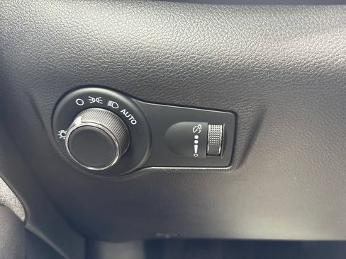 Used 2023 Jeep Compass Sport AWD/4WD image 23