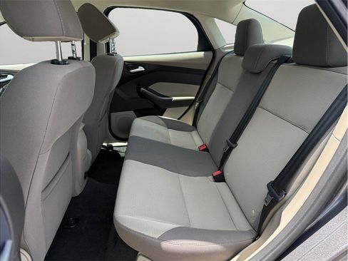 Used 2014 Ford Focus SE FWD image 28