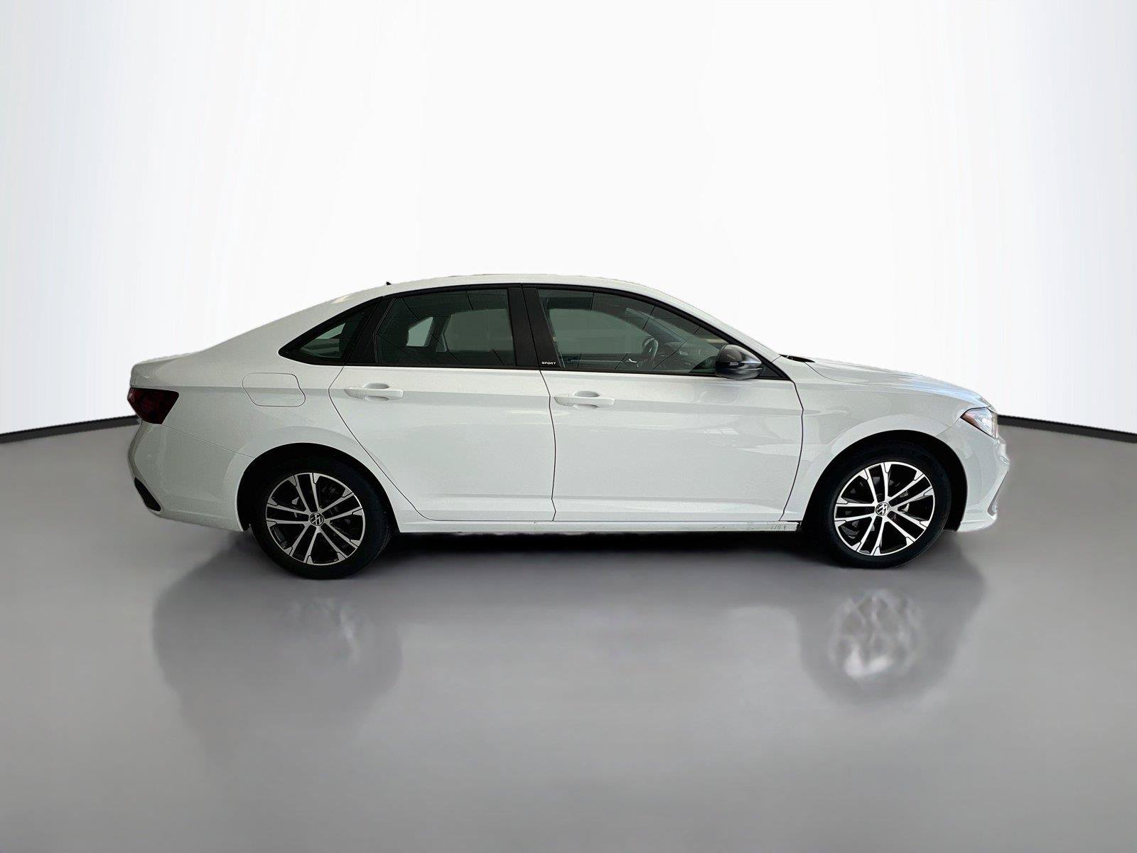 Used 2025 Volkswagen Jetta Sport FWD image 16