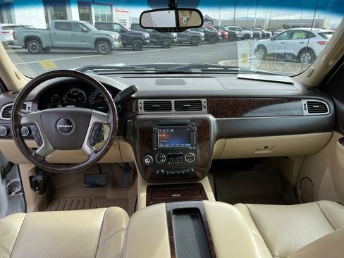 Used 2014 GMC Sierra 2500 Denali AWD/4WD image 17