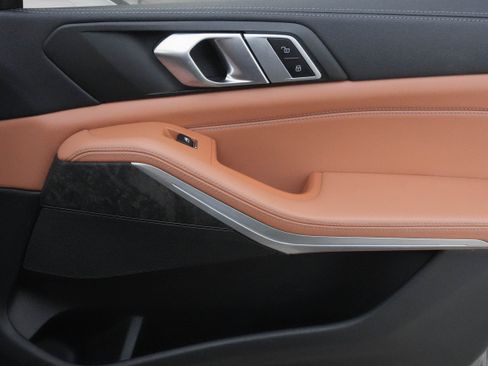 Used 2023 BMW X5 xDrive40i w/ Premium Package image 32