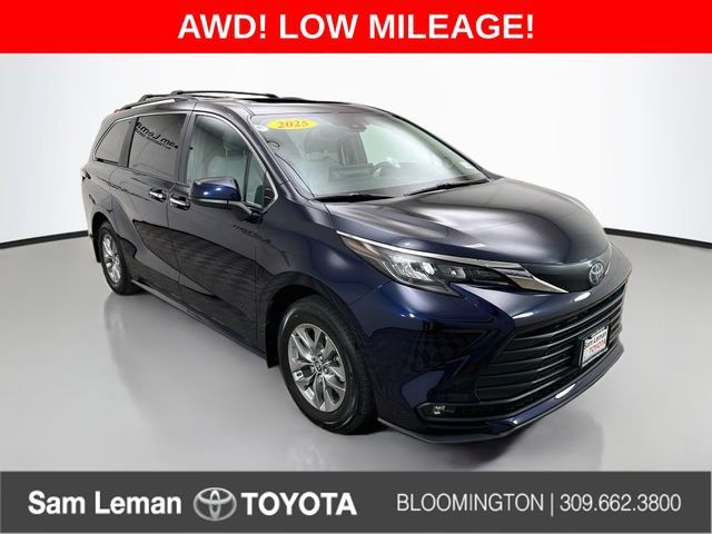 Used 2025 Toyota Sienna XLE w/ XLE Plus Package AWD/4WD image 1