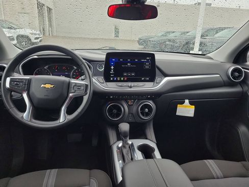 Used 2025 Chevrolet Blazer LT FWD image 7