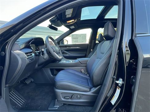 New 2026 INFINITI QX60 Sport image 29