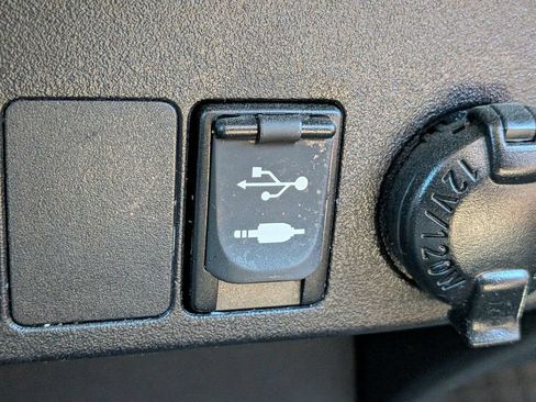 Used 2014 Toyota RAV4 XLE FWD image 23
