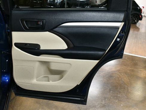 Used 2015 Toyota Highlander Plus image 46