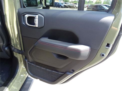 New 2025 Jeep Wrangler Unlimited Rubicon image 11