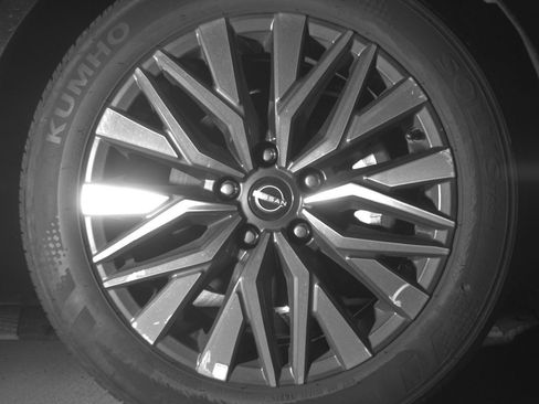 Used 2025 Nissan Altima 2.5 SV image 13