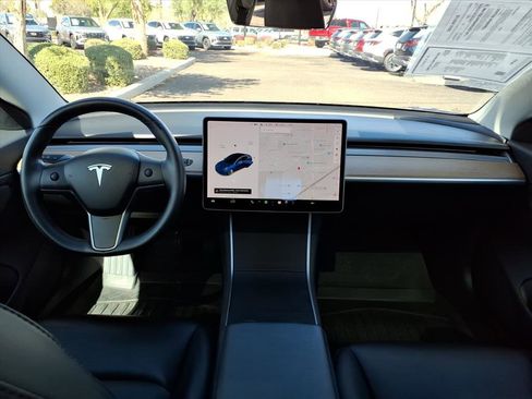 Used 2018 Tesla Model 3 image 16