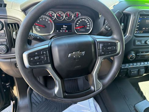 Used 2022 Chevrolet Silverado 1500 Custom Trail Boss w/ Safety Confidence Package AWD/4WD image 10