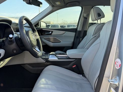 Certified 2023 Acura MDX SH-AWD w/ Advance Package image 9