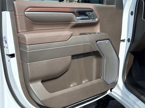 New 2026 GMC Sierra 3500 Denali w/ Denali Reserve Package image 15