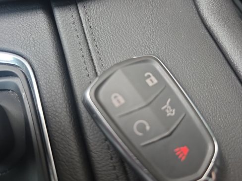 Used 2023 Cadillac XT6 Premium Luxury FWD image 29