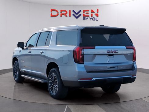 New 2026 GMC Yukon XL Elevation w/ Elevation Premium Package image 3