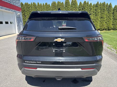 Used 2025 Chevrolet Equinox LT AWD/4WD image 4