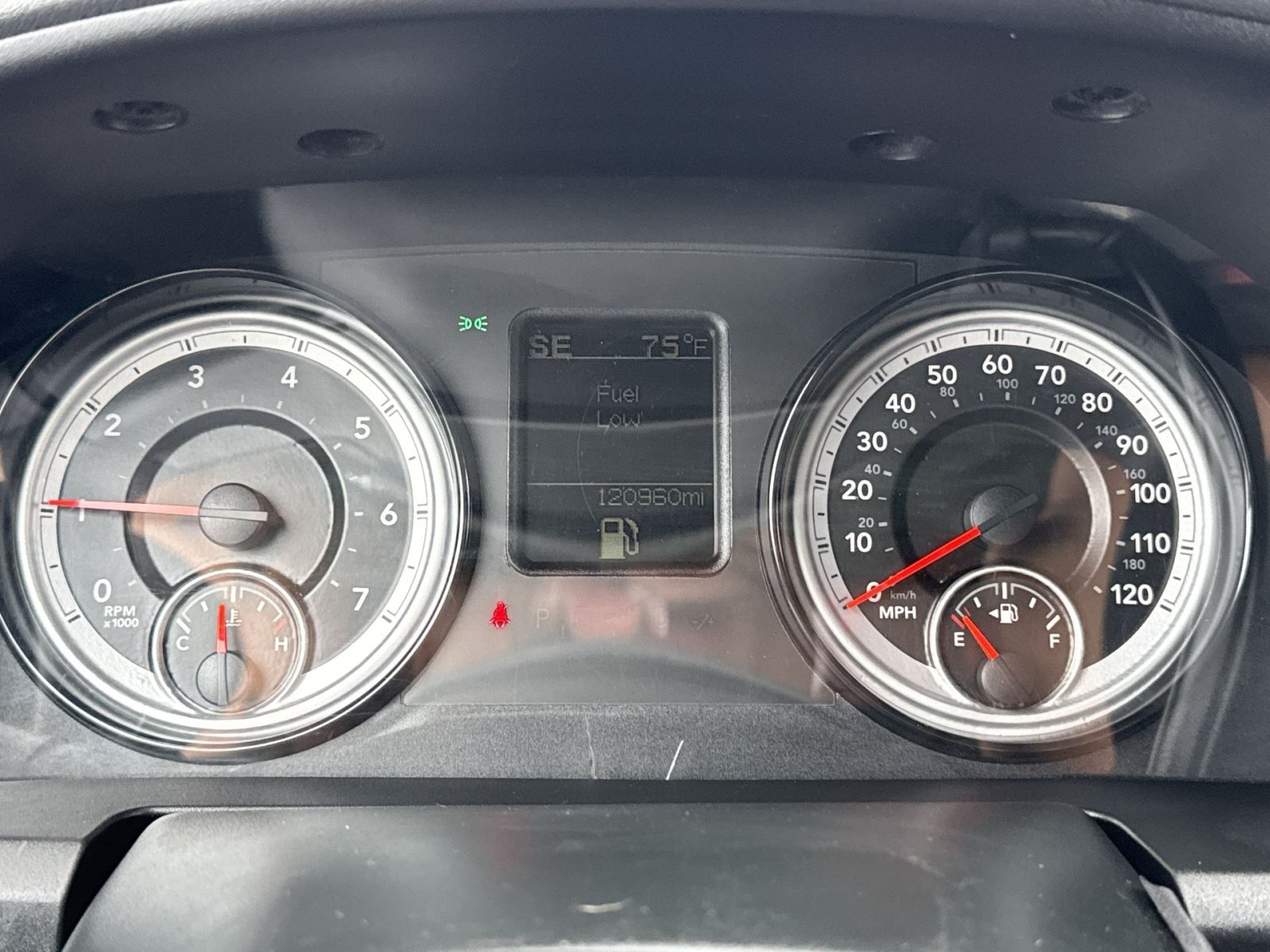 Used 2018 RAM 1500 ST w/ SXT Appearance Group AWD/4WD image 16