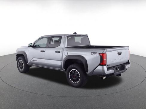 Used 2025 Toyota Tacoma TRD Off-Road AWD/4WD image 7
