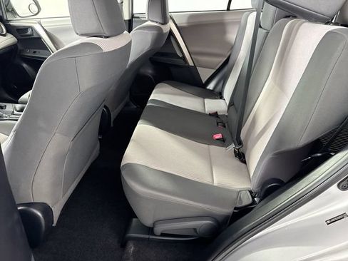 Used 2013 Toyota RAV4 LE FWD image 21