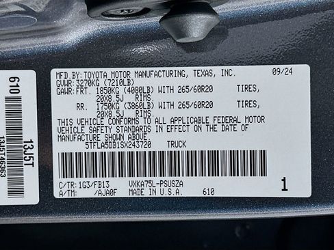 Used 2025 Toyota Tundra SR5 image 31