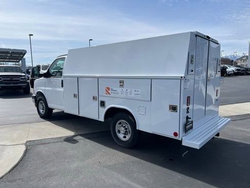 New 2025 Chevrolet Express 3500 w/ Power Convenience Package RWD image 18