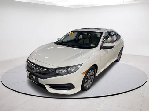 Certified 2018 Honda Civic EX image 1