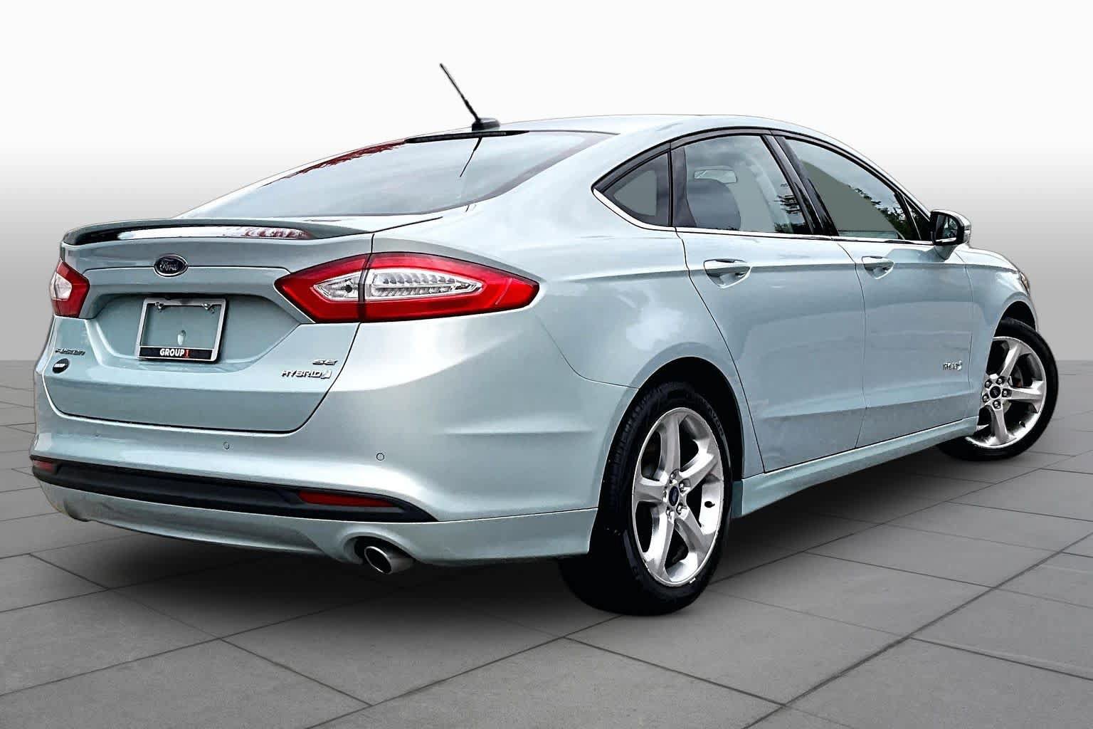 Used 2013 Ford Fusion SE FWD image 13
